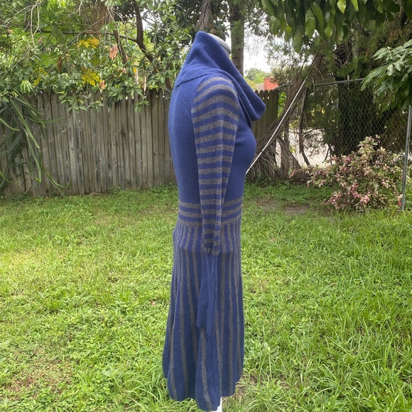 BCBGMAXAZRIA Cowl Neck Mini Sweater Dress Size S - Picture 4 of 11